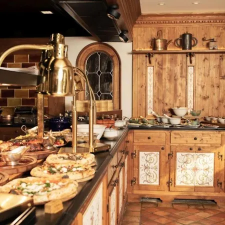 Chalet Top Chalet In